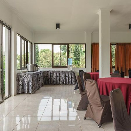 Reddoorz Plus At Hotel Negeri Baru Lodaya Puncak Богор Экстерьер фото