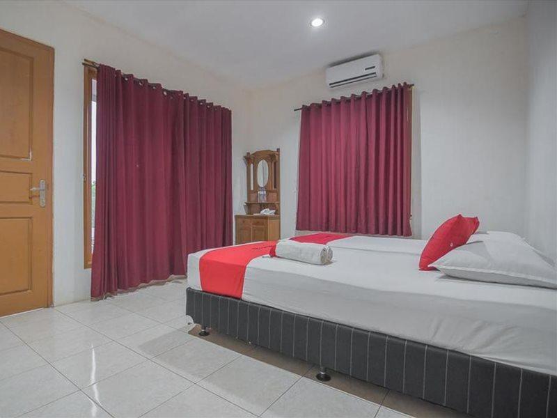 Reddoorz Plus At Hotel Negeri Baru Lodaya Puncak Богор Экстерьер фото